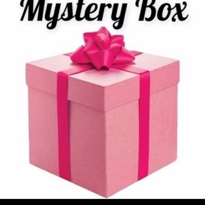 Women's sz. Med. Mystery Box bundle of 11 tops, NWT, NWOT & EUC!